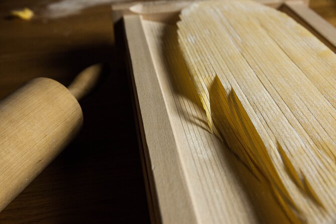 3 Hour Cooking Class: Homemade Pasta and Tiramisu in Venice - Wine at the table: what’s included and how to plan your day