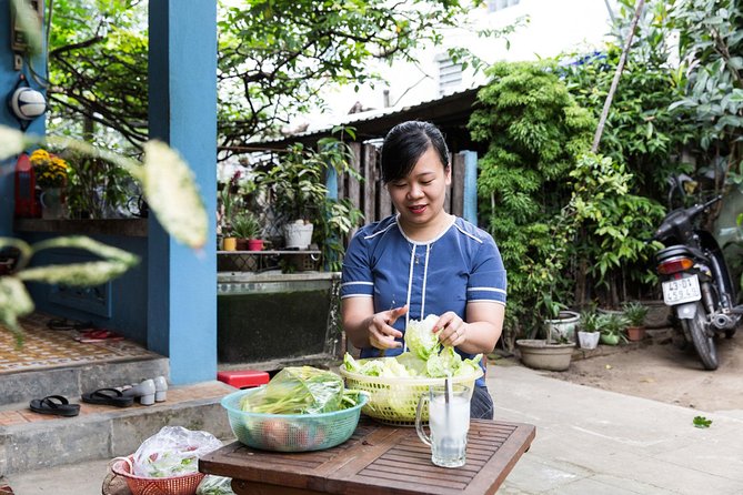 3-hour Traditional Vietnamese Home-Cooking Class in Da Nang - Getting There: Meeting Point and Practical Tips