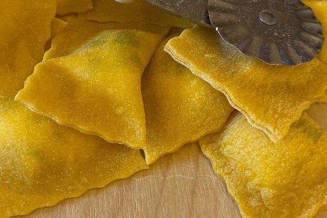 3 in 1 Cooking Class near Navona: Fettuccine, Ravioli & Tiramisu - Drinks, Eating, and Dessert Finish: Wine and Limoncello or Coffee