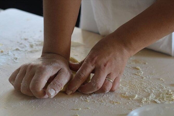 4 - Courses Dinner Interactive Cooking Lesson In Florence - Dinner With Tuscany Red Wine (And What’s Included)
