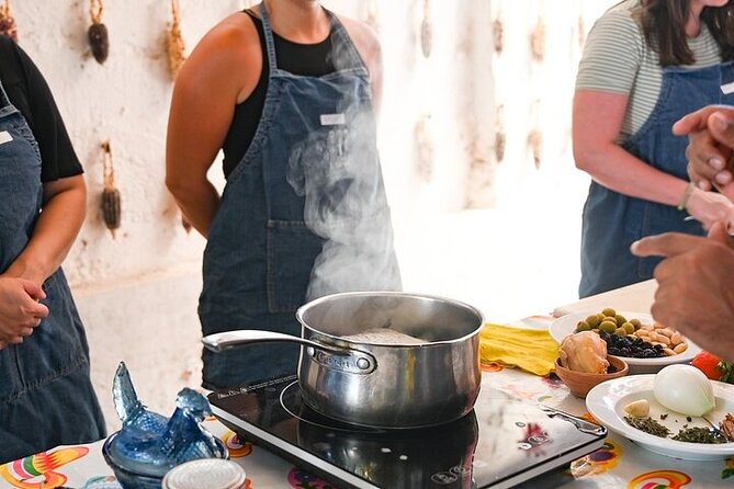 4 Moles Oaxacan Cooking Class with Traditional Cook - Casa Crespo meeting point and the 1:30 pm rhythm