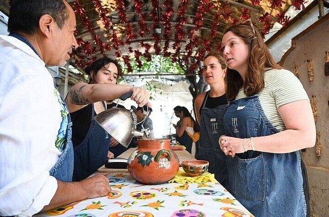 4 Moles Oaxacan Cooking Class with Traditional Cook - Pace, language, and how active the class feels