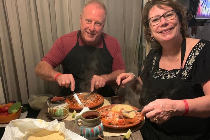 4h Cooking Class in Cancun with 8 Recipes & Bottomless Drinks - The 4-hour flow: how the class moves from margaritas to dinner