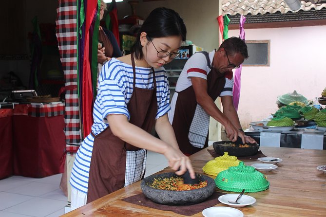 Afternoon Cooking Class & Making Bali Offering with Dinner - Key things you’ll notice right away