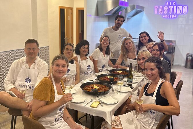 Alicante Paella Cooking Class, Tapas, Drinks and Marketplace - Tapas and drinks: sangría, local wine, and the social rhythm