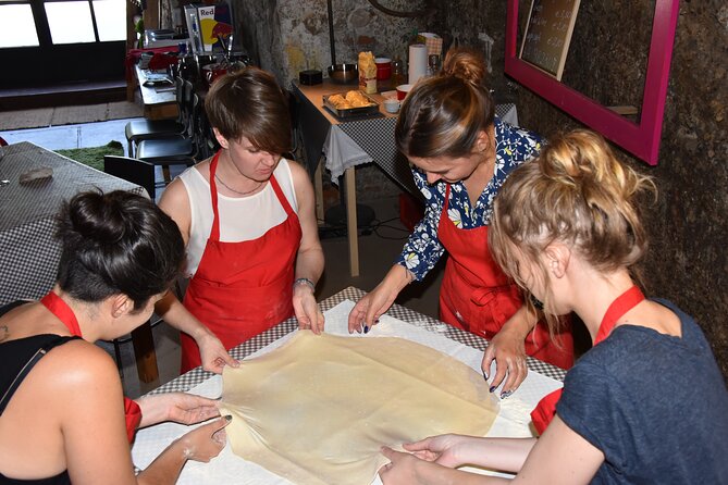 Apple Strudel & Prezel Cooking Class incl. Dinner & Music - Who should book this cooking class in Salzburg