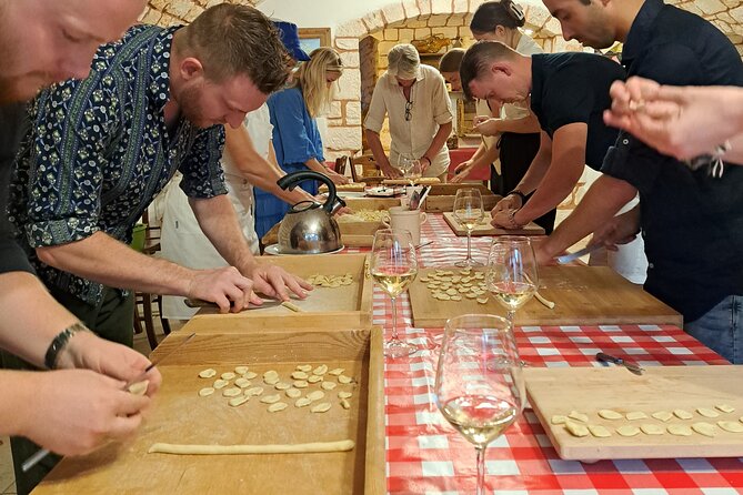 Apulian cooking class and typical dinner - Arriving at Vigna il Castagno: small group, big appetite