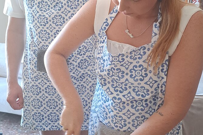 Apulian cooking class fresh pasta and focaccia - Meeting Juanita near Bari Centrale: location that saves your day
