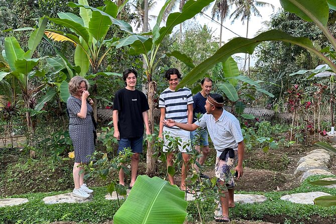 Authentic Balinese Cooking Class in Ubud - The market stop: spices, shopping skills, and cultural context