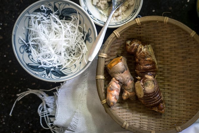 Authentic Cooking Class in Hanoi with a Vietnamese Grandmother - Trading tour buses for Hanoi’s Old Quarter market life