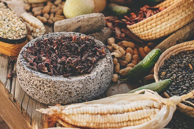 Authentic Mexican Legacy Cooking Class in Cabo San Lucas - Dinner Focus: Tlayuda de la Huerta and How the Plate Comes Together