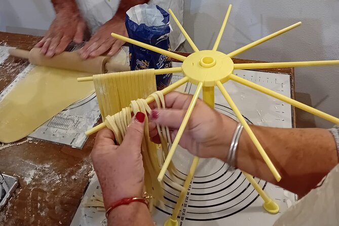 Authentic Neapolitan Cooking Class in Naples with a Local Family - The optional Pignasecca market stop: choosing ingredients like locals