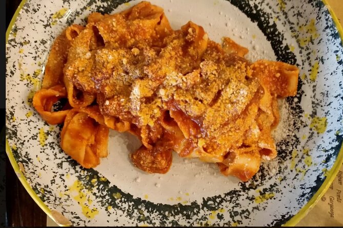 Authentic Pasta and Tiramisù cooking class at spanish steps - Choosing Your Sauce and Pairing It With Wine