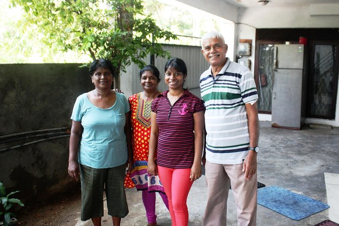 Authentic Sinhalese Cooking Class in Colombo with a Local Family - Key highlights at a glance