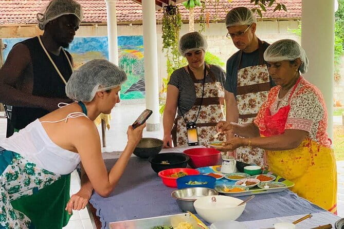 Authentic Sri Lankan Cooking Class in Mirissa - Cooking Sri Lankan Favorites in Mirissa’s Garden Kitchen
