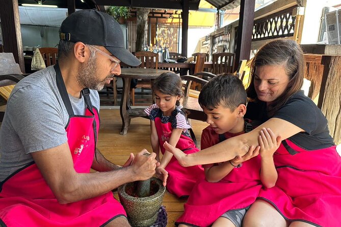 Authentic Thai Cooking Class and Farm Visit in Chiang Mai - Organic Farm Visit: Herbs, Produce, and the Calm Between Stops