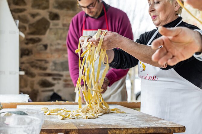 Authentic Tuscan Cooking Class & Winery Tour in San Gimignano - Arriving at Località Casale: the 10:30 start in San Gimignano