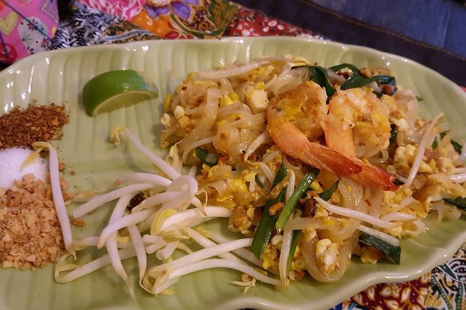 Baipai Thai Cooking School: Authentic Cooking Class Tour - A Bangkok cooking class that feels practical, not just performative