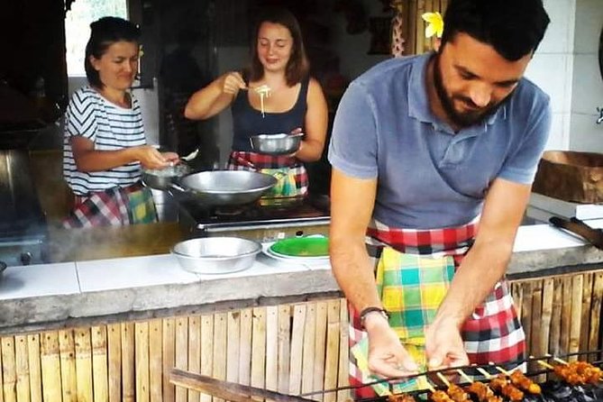 Bali Amazing Cooking Class - The hands-on cooking part: you cook, you learn, you leave with options
