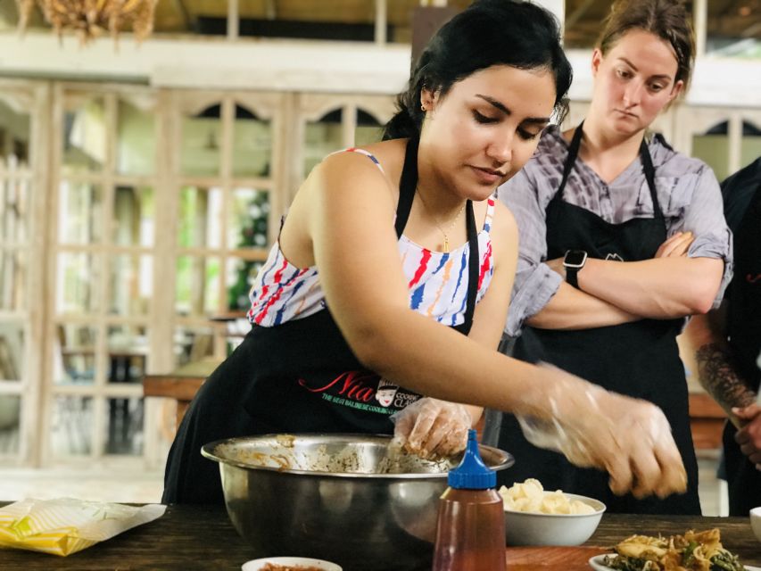 Bali: Balinese Cooking Class and Market Tour - Morning Tea and Lunch: Eating Is Part of the Teaching
