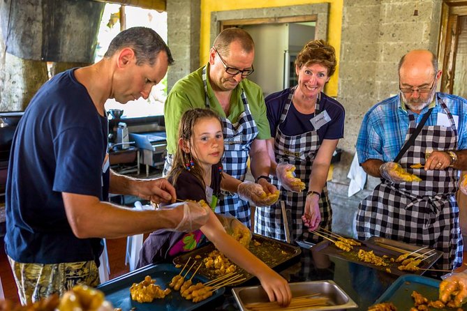 Balinese Cooking Class & Tanah Lot Temple Visit - Private & All-Inclusive - The 8 to 10 Hour Flow: Why Pickup and Transfers Matter