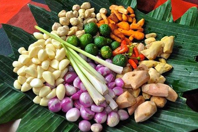 Balinese Cooking class with traditional morning market visit - The traditional morning market stop where flavors start