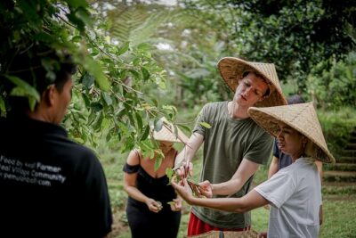 Balinese Farm Cooking Class by Pemulan Bali - The Ubud Market Stop: Ingredients, Snacks, and Flavor Clues