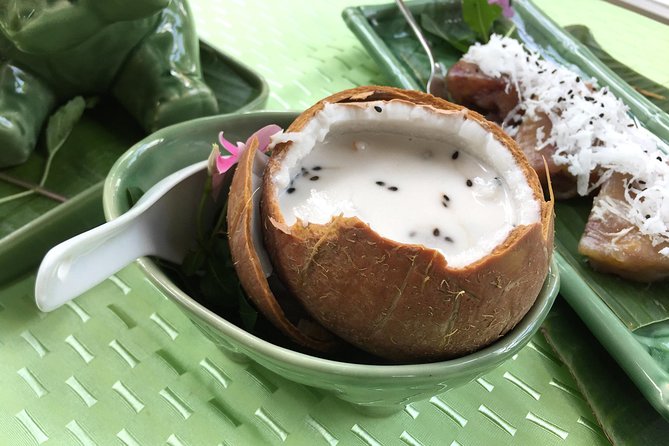 Bangkok Market Tour & Thai Cooking Class with Boat Ride with Aoy - Finding Aoy (and what makes this tour feel personal)