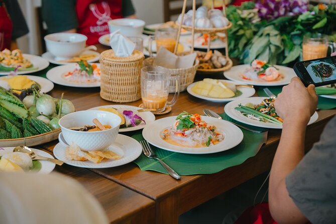 Bangkok Udomsuk Thai Cooking Class with local market tour - Who this cooking class is for (and who should skip it)