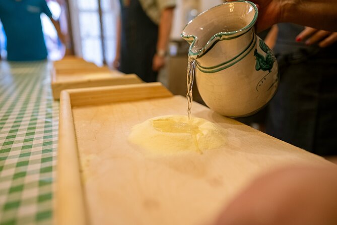 Bari Cooking Class : Traditional Focaccia & Orecchiette - What to expect from the guides and the English support