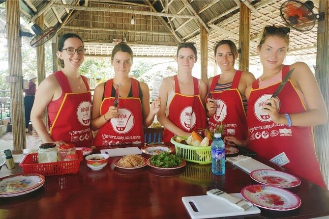Basket Boat and Cooking Class Experience - Stop 1 in Hoi An: Shopping With Purpose at the Local Market