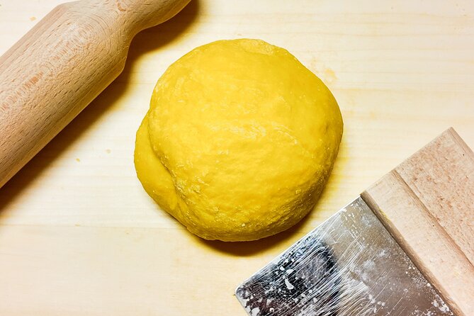 Bologna Local Pasta Cooking Class, Ragu, Spritz, Wine & Gelato - Your instructors and the small-group advantage