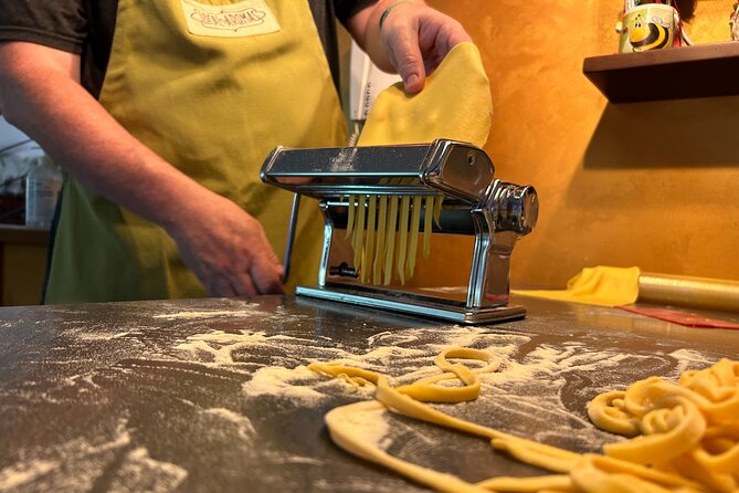 Bruschetta, Fettuccine, Gnocchi, Tiramisu Cooking Class - Spritz and local snacks: the easy start before you cook