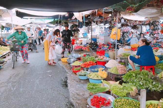 Cai Be Vinh Long & Cooking Class 1 Day Private Tour - Cai Be Floating Market: Boats, Candy, and River Snacks
