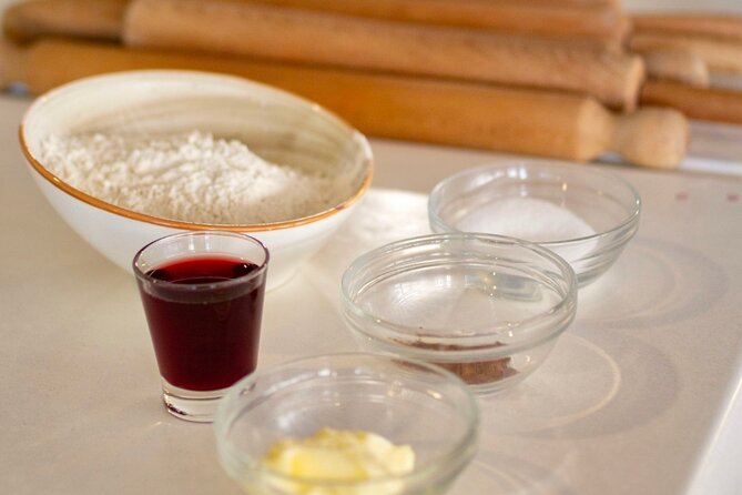 Cannoli Cooking Class in Taormina - Porta Messina in Taormina: Meeting Point, Atmosphere, and Group Size