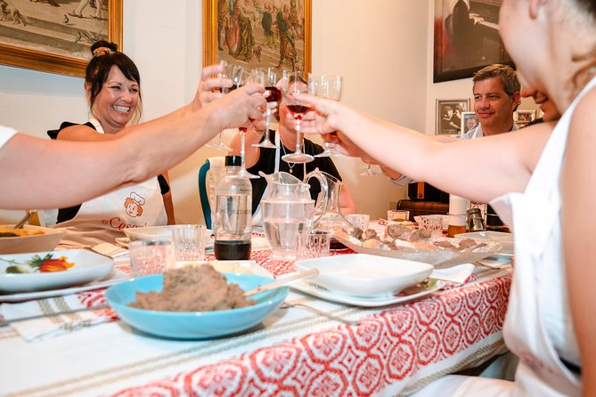 Cesarine: Home Cooking Class & Meal with a Local in Varenna - Wine at the Table: Eating Like You Cooked