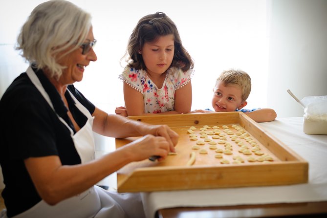 Cesarine: Market Tour & Home Cooking Class in Bari - How a Private Class Changes the Way You Cook