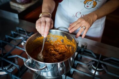 Cesarine: Small Group Market tour and Cooking class in Verona - The market stops that feel like errands, not performances