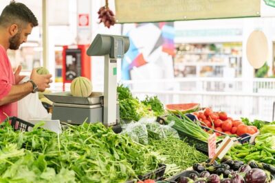 Cesarine: Small Group Market Tour & Cooking Class in Catania - Finding your start point in Catania (and why it matters)