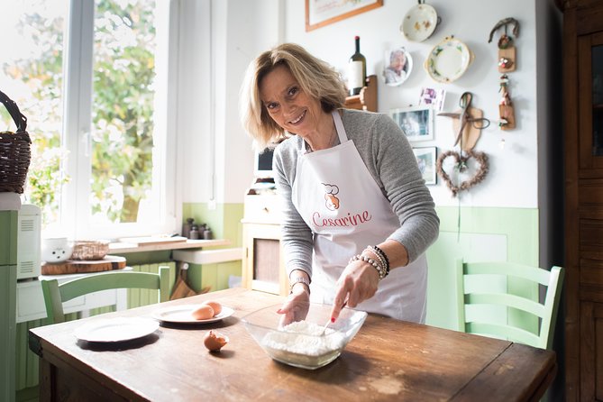Cesarine: Small Group Market Tour & Cooking Class in Catania - Group size and language: why 12 people feels like the sweet spot