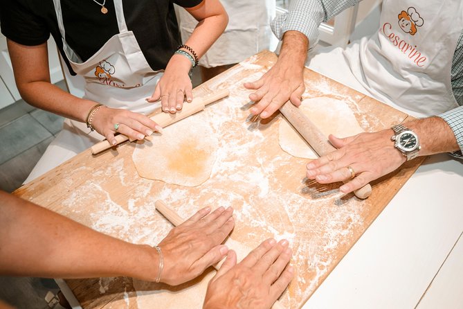 Cesarine: Small Group Market Tour & Cooking Class in Naples - Aperitif, Wine, and Eating at the Table