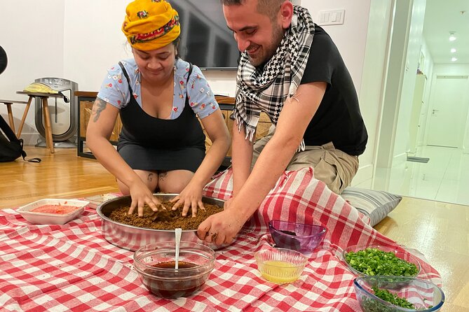 Çiğ Köfte Cooking Class/Night with Traditional Music At Home - Entering the Scene in Kadıköy