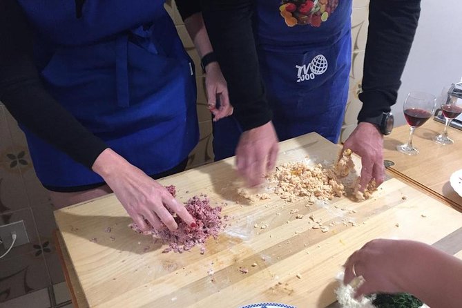 Colorful Pasta Tagliatelle and Ravioli Cooking Class near Arezzo - Key things that make this class worth your time