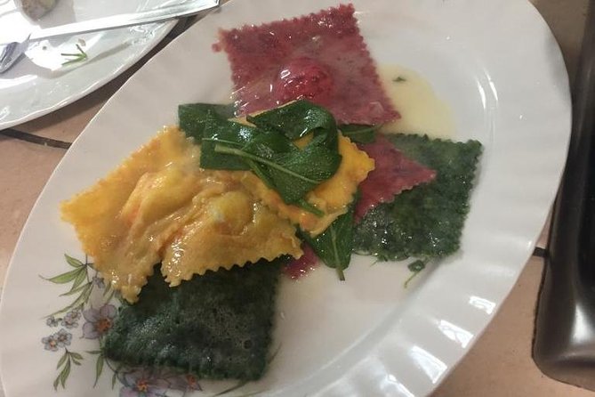 Colorful Pasta Tagliatelle and Ravioli Cooking Class near Arezzo - The meal: bruschetta, garden herbs, Chianti wine, and a 3-course rhythm
