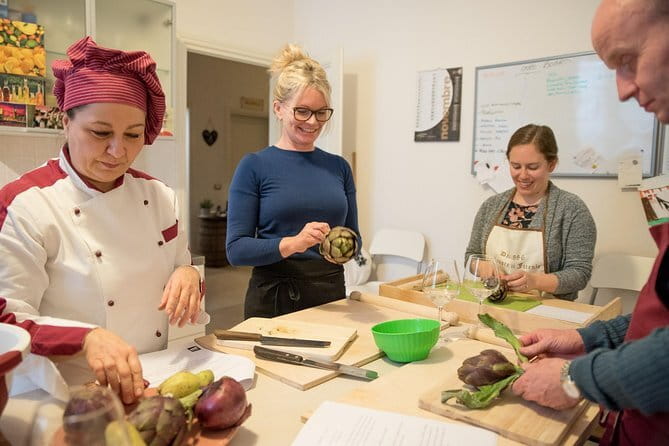 Cooking class and home made pasta in Florence with LA VIVANDIERA! - Who you’ll cook with: Cinzia Masini and an intimate setting