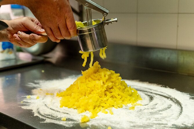 Cooking Class and Market Tour in Civitavecchia - Sauce, Second Course, and Side Dish: Turning Ingredients Into a Meal