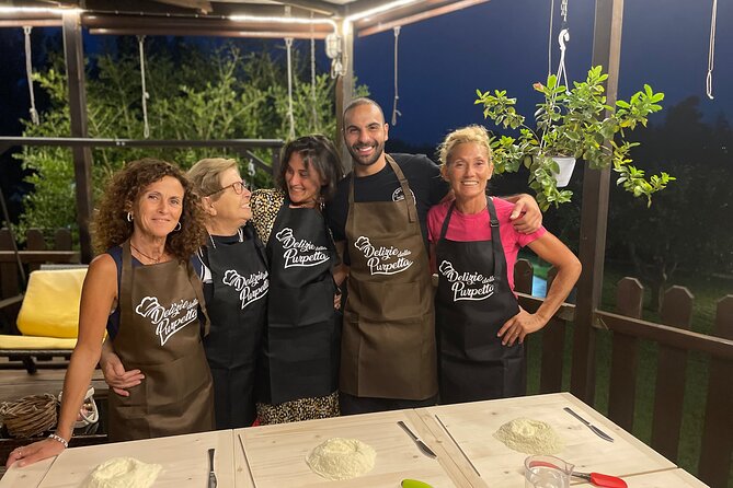 Cooking class, dinner and wine tasting near Lecce - The Hands-On Core: Making Orecchiette and Maccheroncini