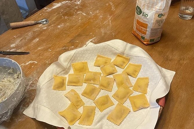 Cooking Class for Pasta Lovers in Florence Country House - The 20-Minute Ride Out to a Hillside Home
