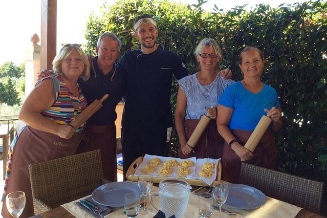 Cooking Class in a Florentine Villa with Transfer for small group - Should you book this cooking class in a Florentine villa?
