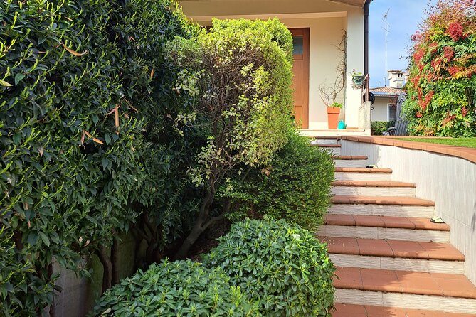 Cooking class in a garden: handmade pasta - English-friendly and relationship-based: why the small group feels like a win